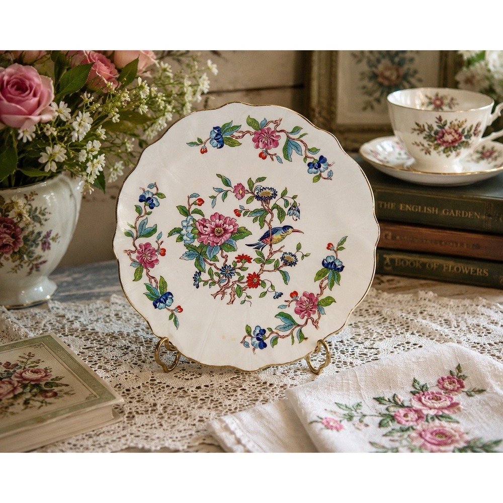Aynsley Pembroke Bone China 10.5" Gold Rim Dinner Plate England Vintage